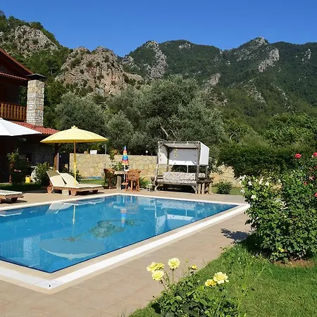 Casa Feronia Stone House Villa