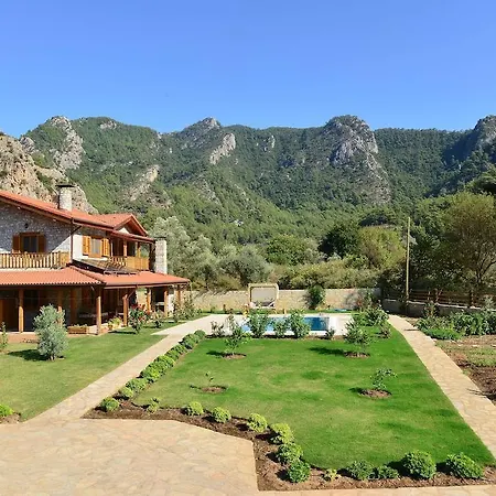 Villa Casa Feronia Stone House *